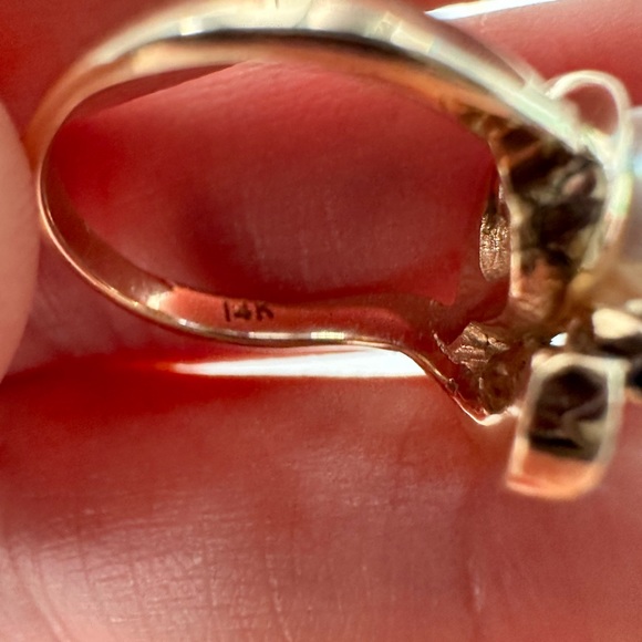 14 K gold chain with pearl pendant with Two diamonds, 14k earrings and r… - Picture 7 of 16